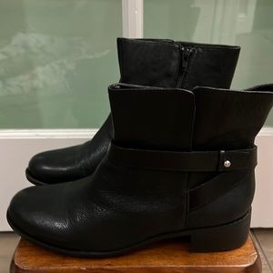 NWOT Easyspirit Woman’s Black Leather Ankle Boots Size 9.5M